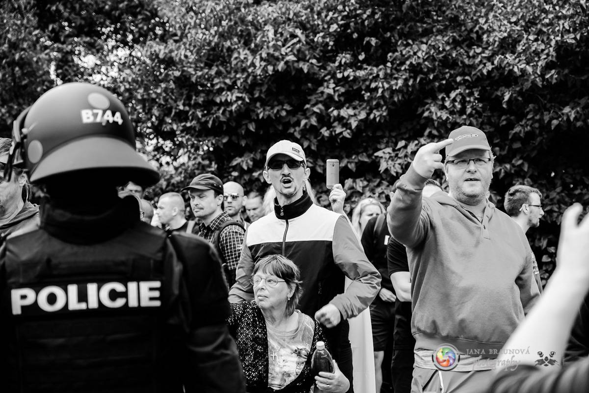 Prague Pride vyvrcholila duhovým průvodem a festivalem na Letné, vystoupila rapperka SharkaSs