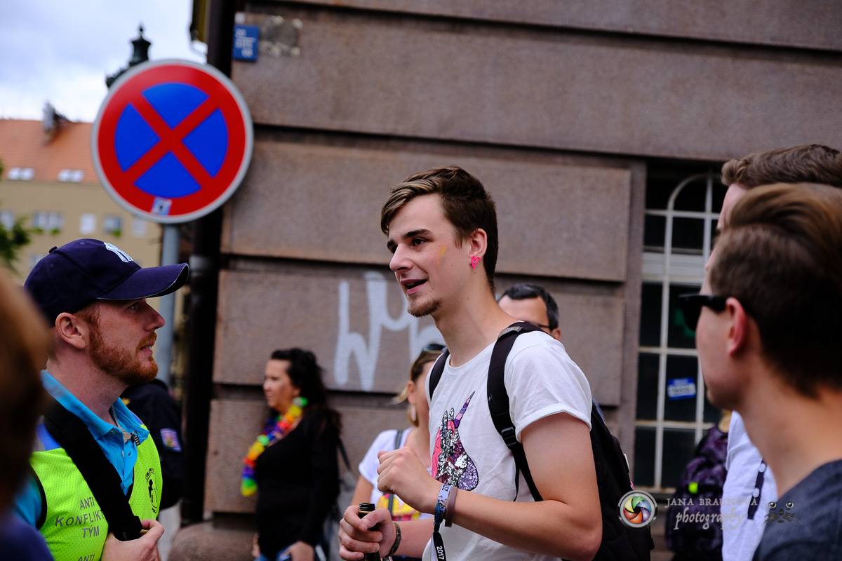 Prague Pride vyvrcholila duhovým průvodem a festivalem na Letné, vystoupila rapperka SharkaSs
