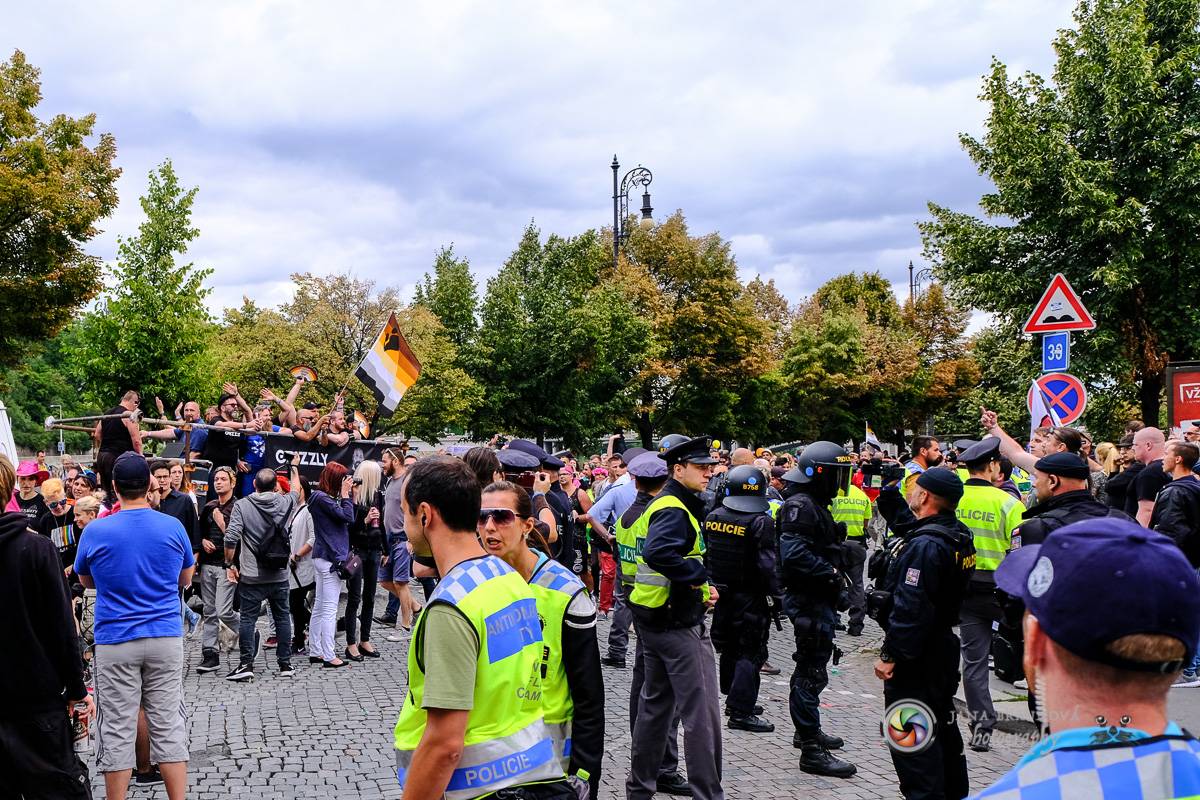 Prague Pride vyvrcholila duhovým průvodem a festivalem na Letné, vystoupila rapperka SharkaSs