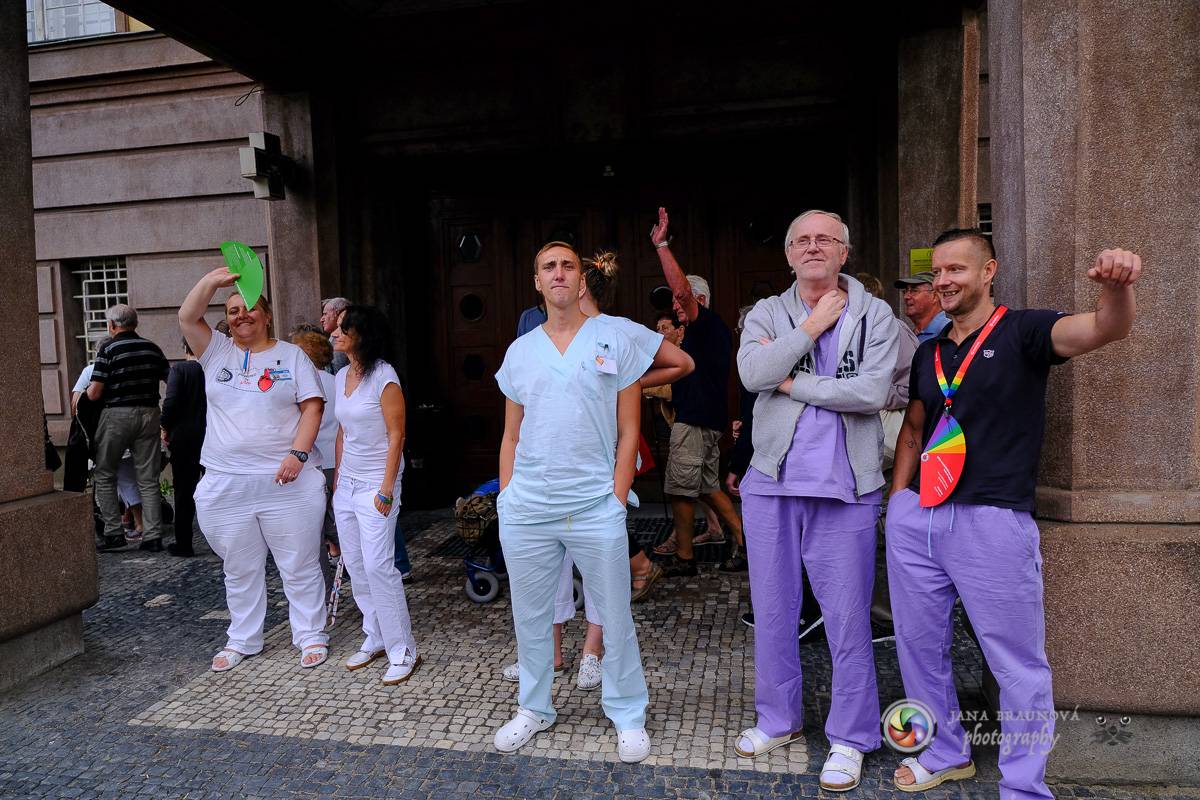 Prague Pride vyvrcholila duhovým průvodem a festivalem na Letné, vystoupila rapperka SharkaSs