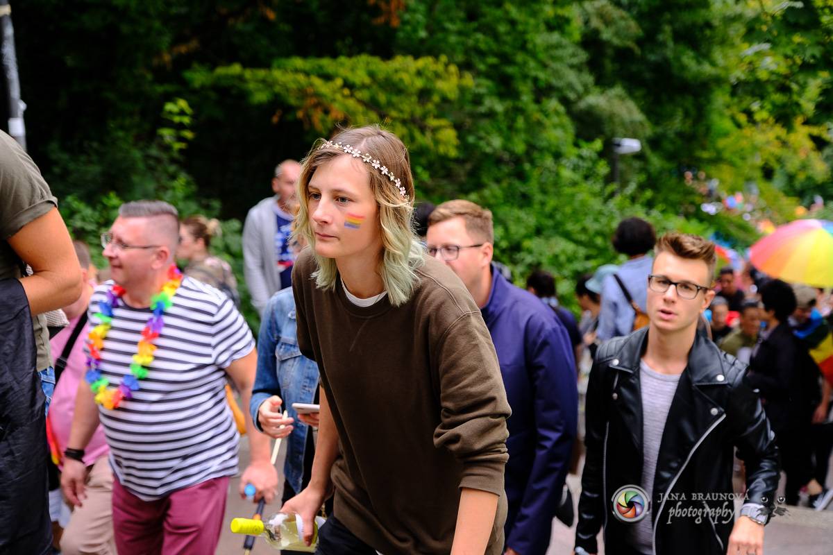 Prague Pride vyvrcholila duhovým průvodem a festivalem na Letné, vystoupila rapperka SharkaSs