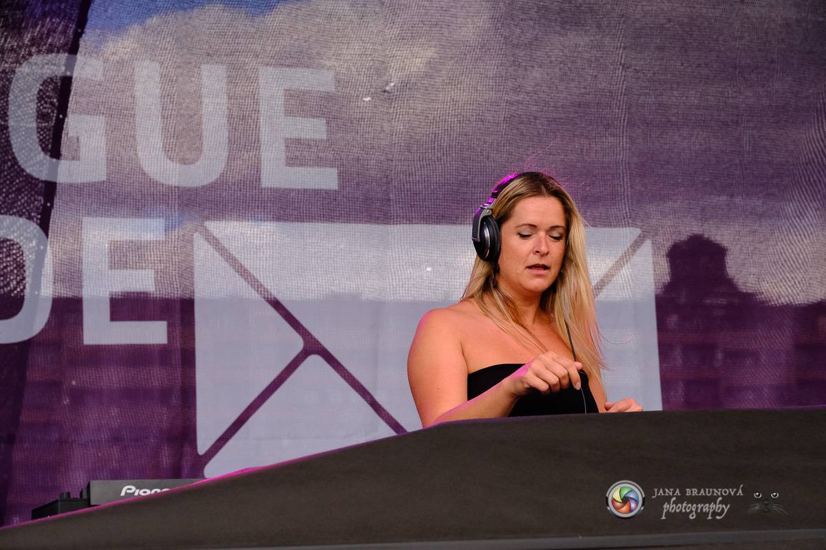 Prague Pride vyvrcholila duhovým průvodem a festivalem na Letné, vystoupila rapperka SharkaSs