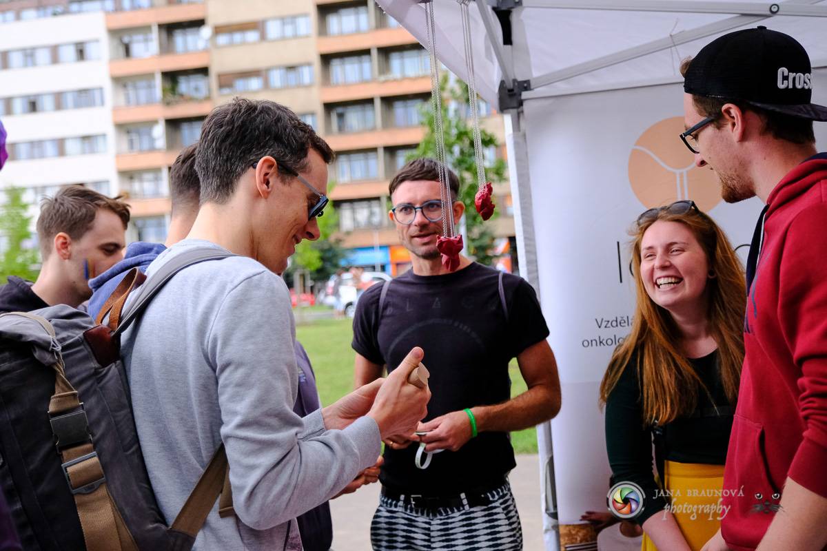 Prague Pride vyvrcholila duhovým průvodem a festivalem na Letné, vystoupila rapperka SharkaSs