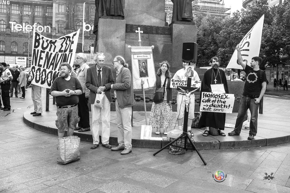 Prague Pride vyvrcholila duhovým průvodem a festivalem na Letné, vystoupila rapperka SharkaSs