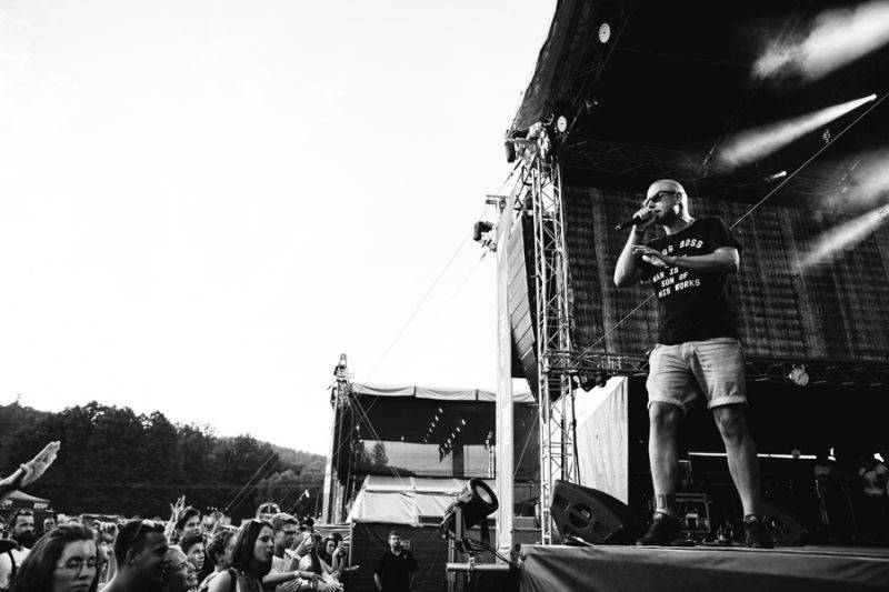 Hrady CZ: Hradec nad Moravicí nabídl v pátek strhující Rybičky 48, Olympic i žádost o ruku