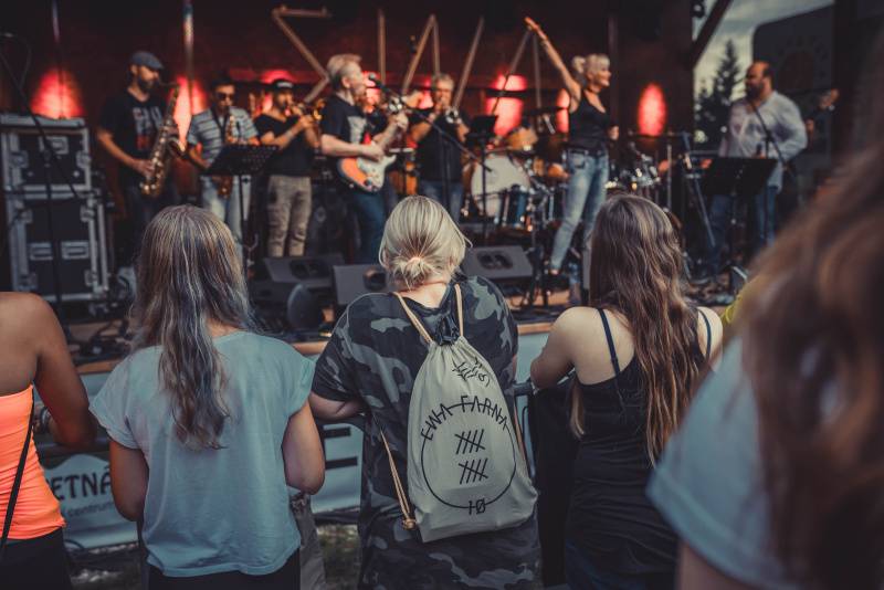Ewa Farna zazpívala pod širým nebem v Beskydech
