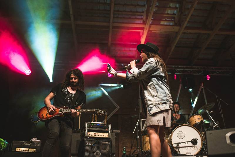 Ewa Farna zazpívala pod širým nebem v Beskydech