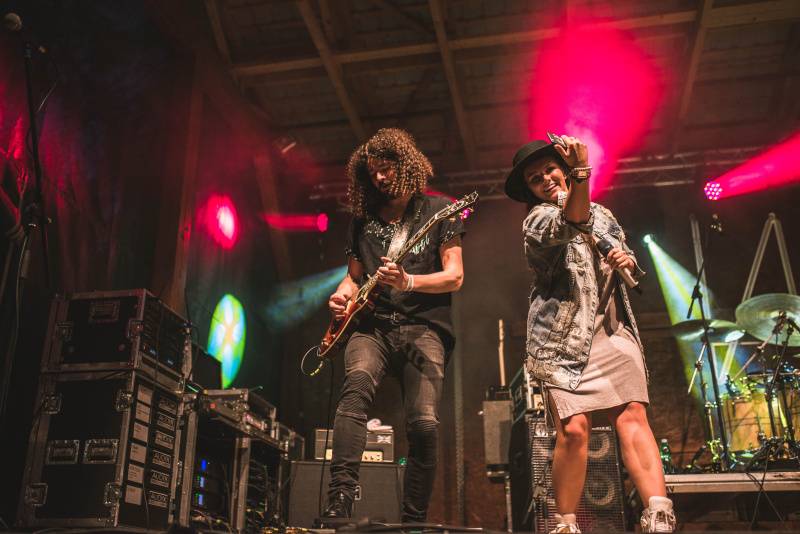 Ewa Farna zazpívala pod širým nebem v Beskydech