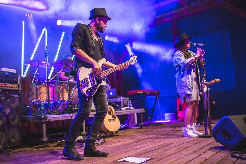 Ewa Farna zazpívala pod širým nebem v Beskydech