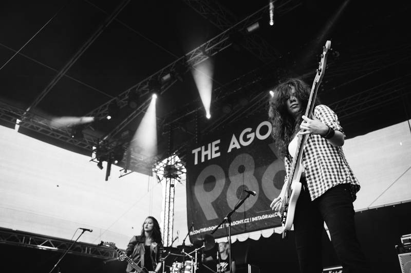 Hrady CZ: Atmosféru v Hradci nad Moravicí si pochvalovaly Anna K. i Lucie Bílá, hráli také Wohnout nebo Richard Müller