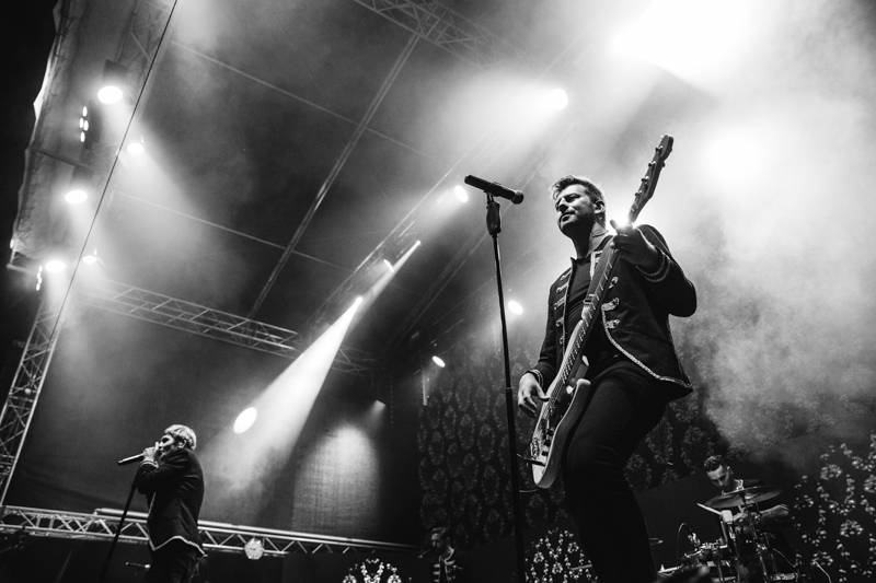 Hrady CZ: Atmosféru v Hradci nad Moravicí si pochvalovaly Anna K. i Lucie Bílá, hráli také Wohnout nebo Richard Müller