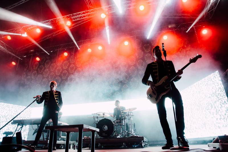 Hrady CZ: Atmosféru v Hradci nad Moravicí si pochvalovaly Anna K. i Lucie Bílá, hráli také Wohnout nebo Richard Müller