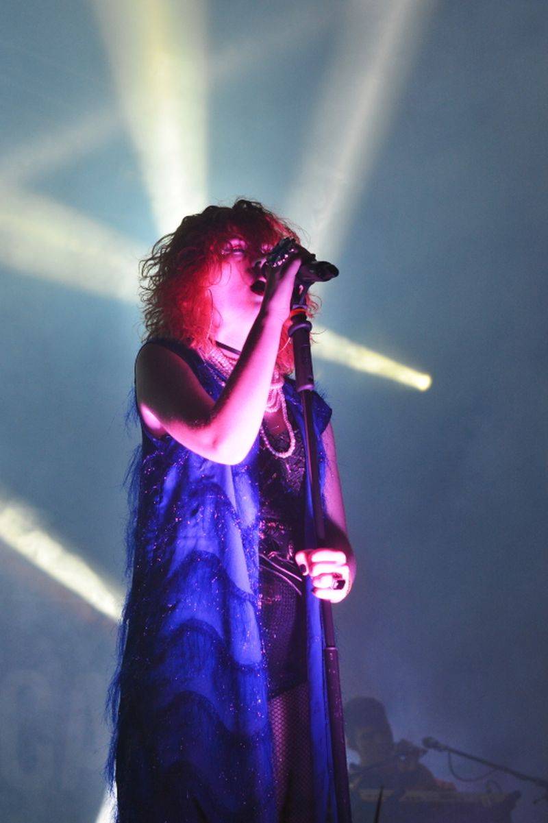 Týden hudby ve Vysokém Mýtě: Mydy Rabycad roztančili celé náměstí