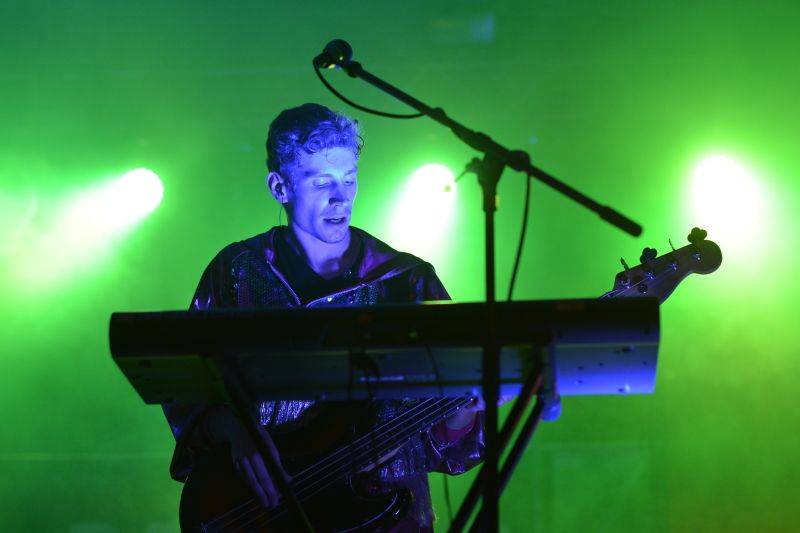 Týden hudby ve Vysokém Mýtě: Mydy Rabycad roztančili celé náměstí