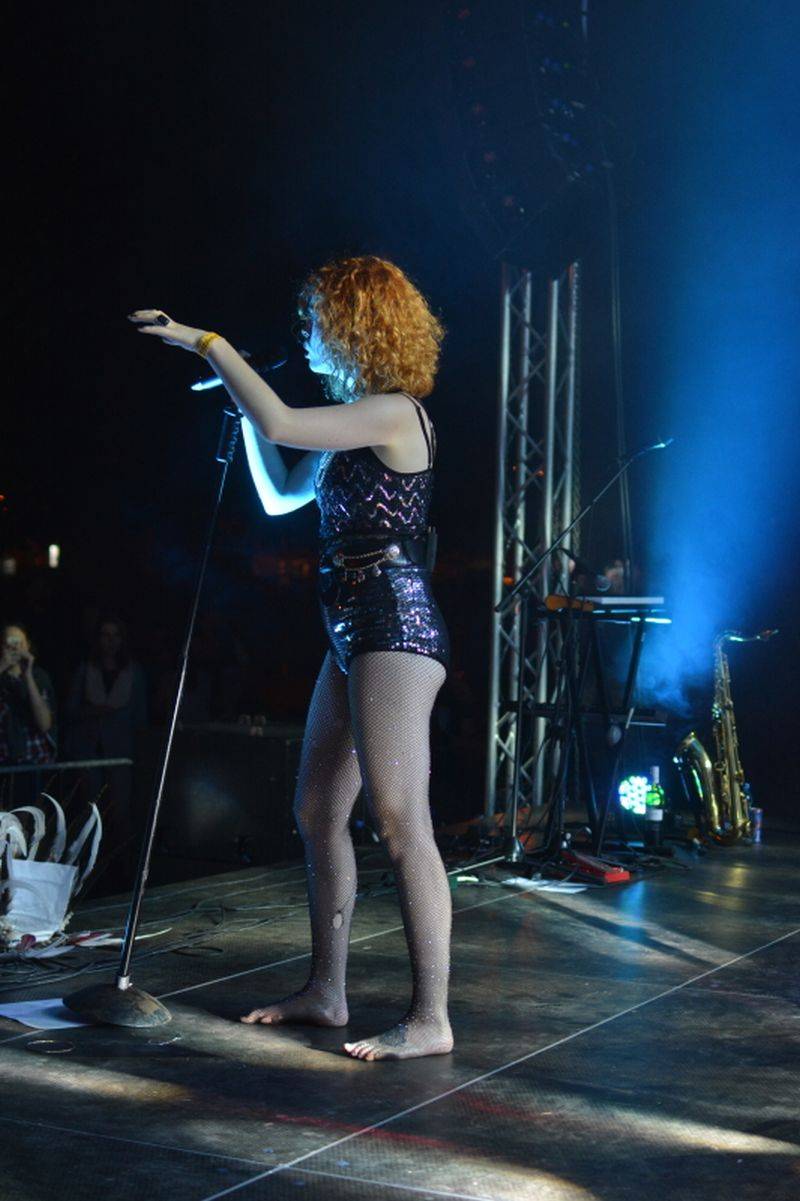 Týden hudby ve Vysokém Mýtě: Mydy Rabycad roztančili celé náměstí