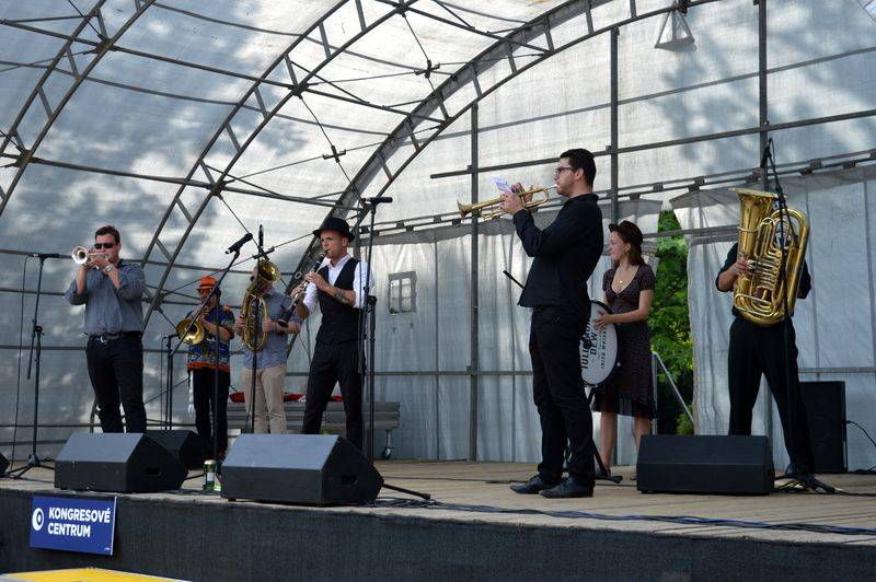 Na koncert Lucie na Soundtracku Poděbrady dohlížel z nebes Radim Hladík