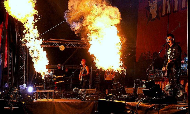 Hrady CZ: Pátek na Bouzově ovládli Rybičky 48 nebo Olympic, volily se nejlepší masky