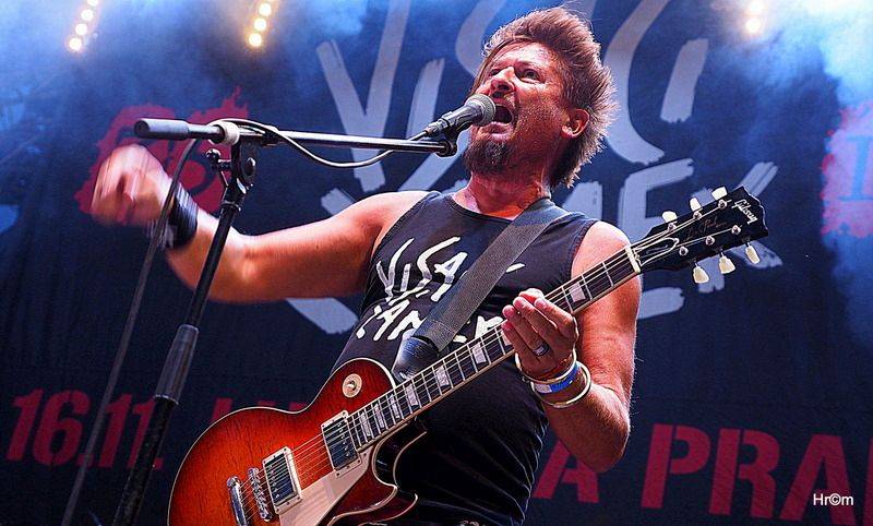 Hrady CZ: Pátek na Bouzově ovládli Rybičky 48 nebo Olympic, volily se nejlepší masky