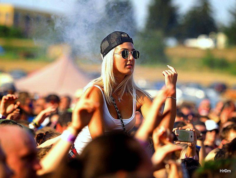 Hrady CZ: Sobotu na Bouzově provoněl Tomáš Klus vonnými tyčinkami, vystoupili i Anna K., Richard Müller nebo Majk Spirit