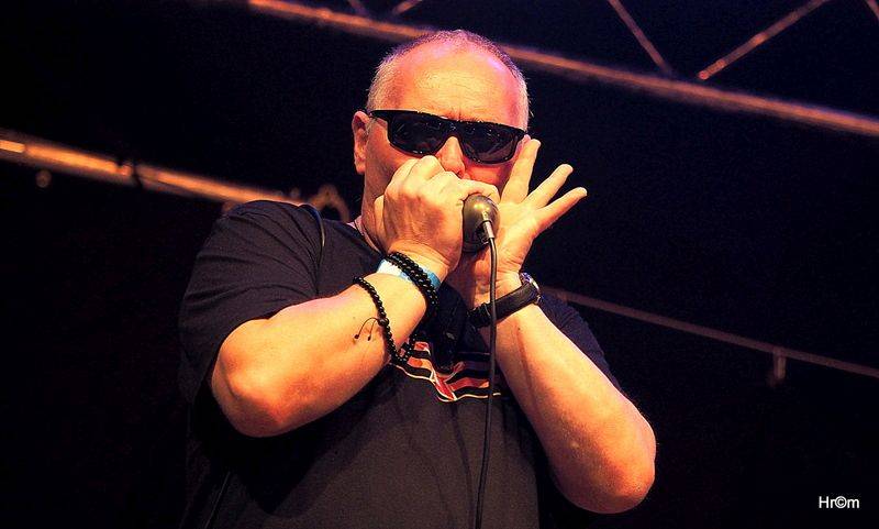 Hrady CZ: Sobotu na Bouzově provoněl Tomáš Klus vonnými tyčinkami, vystoupili i Anna K., Richard Müller nebo Majk Spirit