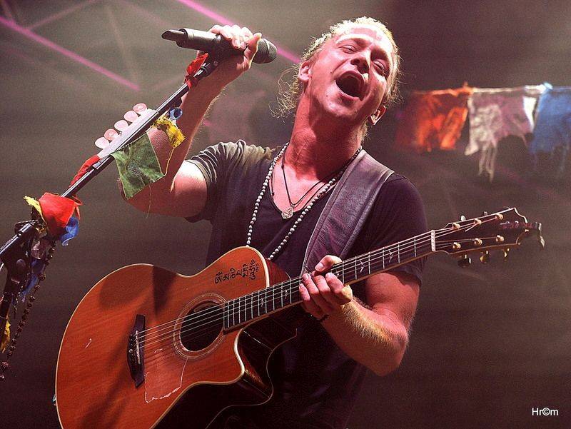 Hrady CZ: Sobotu na Bouzově provoněl Tomáš Klus vonnými tyčinkami, vystoupili i Anna K., Richard Müller nebo Majk Spirit