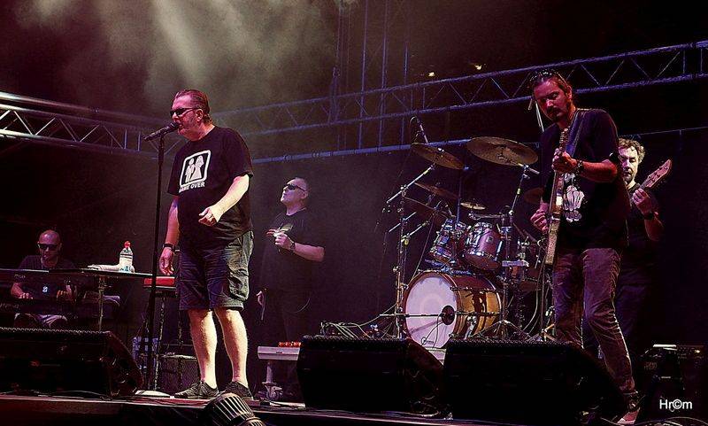 Hrady CZ: Sobotu na Bouzově provoněl Tomáš Klus vonnými tyčinkami, vystoupili i Anna K., Richard Müller nebo Majk Spirit