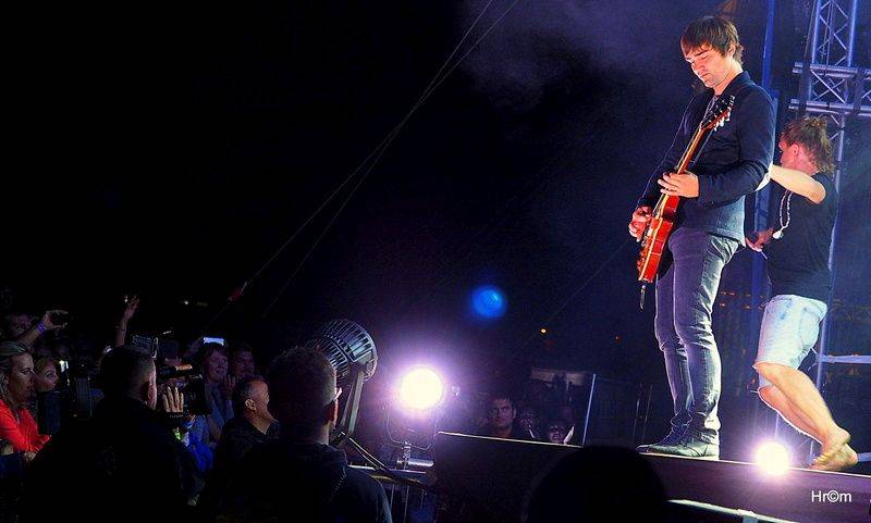 Hrady CZ: Sobotu na Bouzově provoněl Tomáš Klus vonnými tyčinkami, vystoupili i Anna K., Richard Müller nebo Majk Spirit