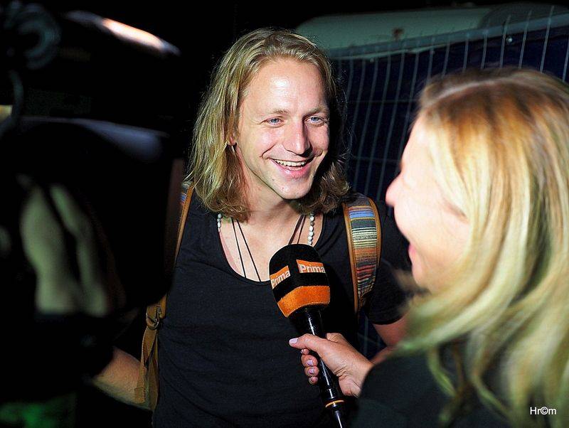 Hrady CZ: Sobotu na Bouzově provoněl Tomáš Klus vonnými tyčinkami, vystoupili i Anna K., Richard Müller nebo Majk Spirit