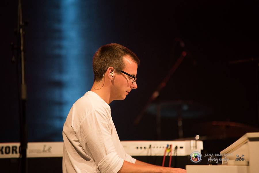 Miro Žbirka, Katarína Knechtová a Ondřej Ruml vystoupili v amfiteátru Loket přímo pod hradem