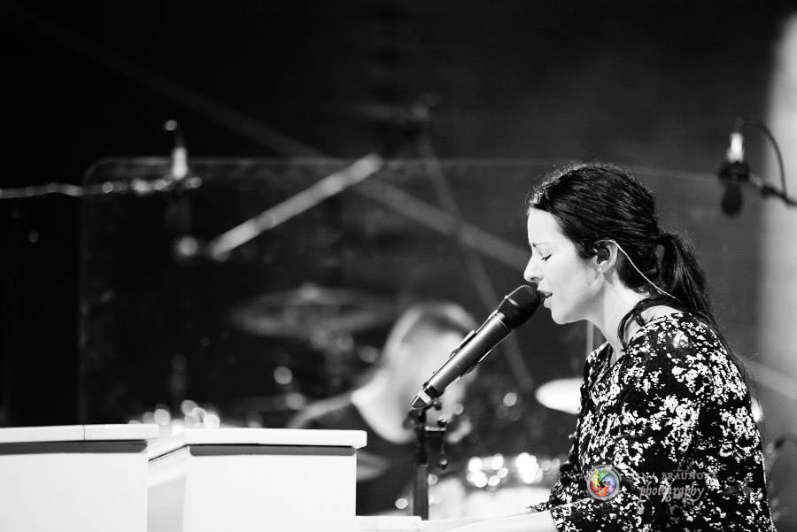 Miro Žbirka, Katarína Knechtová a Ondřej Ruml vystoupili v amfiteátru Loket přímo pod hradem