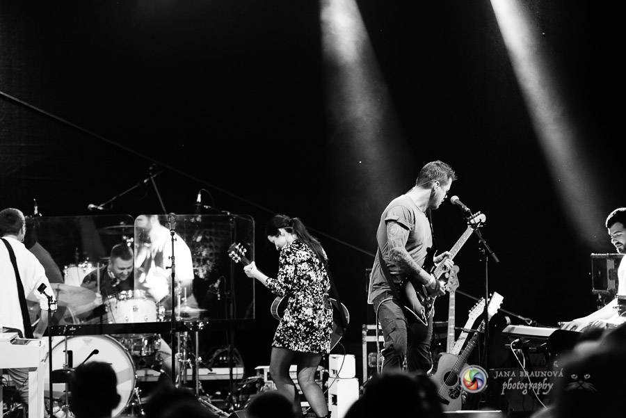 Miro Žbirka, Katarína Knechtová a Ondřej Ruml vystoupili v amfiteátru Loket přímo pod hradem