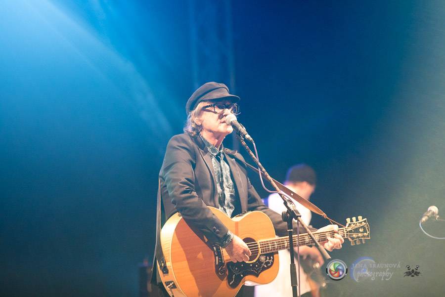 Miro Žbirka, Katarína Knechtová a Ondřej Ruml vystoupili v amfiteátru Loket přímo pod hradem