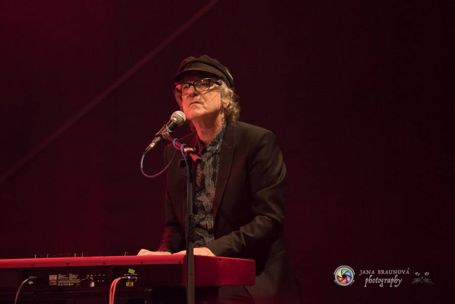 Miro Žbirka, Katarína Knechtová a Ondřej Ruml vystoupili v amfiteátru Loket přímo pod hradem