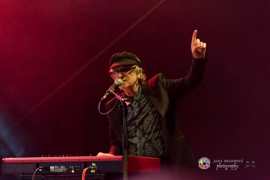 Miro Žbirka, Katarína Knechtová a Ondřej Ruml vystoupili v amfiteátru Loket přímo pod hradem