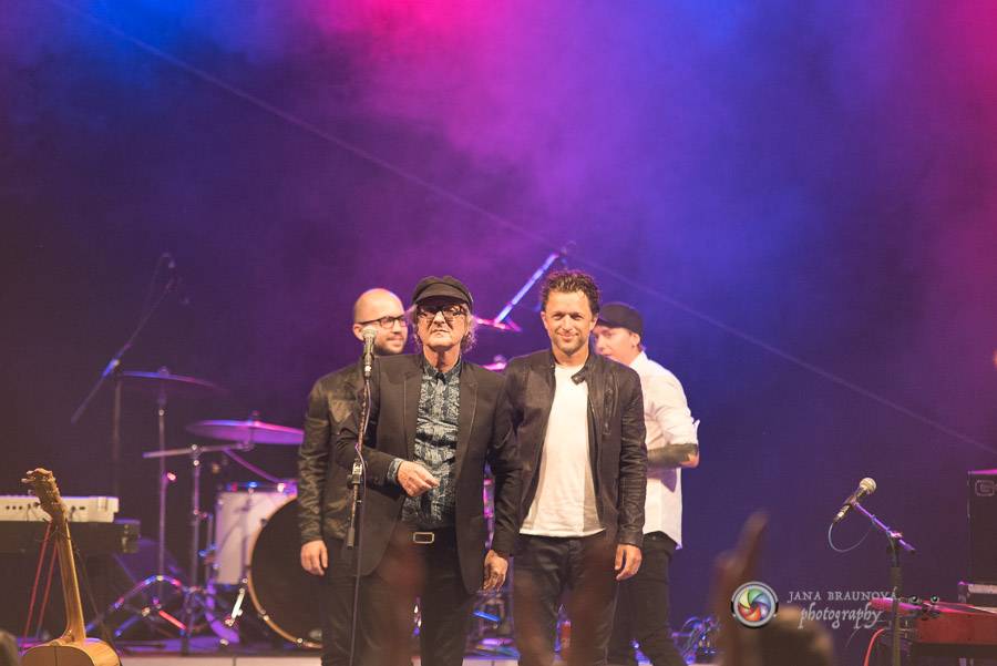 Miro Žbirka, Katarína Knechtová a Ondřej Ruml vystoupili v amfiteátru Loket přímo pod hradem