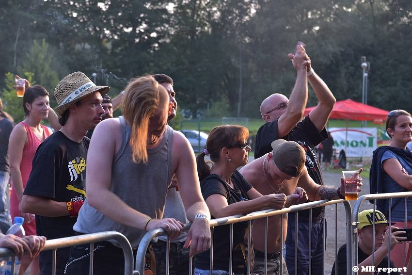 V Tachově proběhl festival JJ Fest vol. 6, zahráli Pearly Seconds nebo SPS