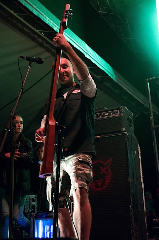 Divokej Bill v Úvalech završil turné, fanouškům servíroval hity i nové album Tsunami