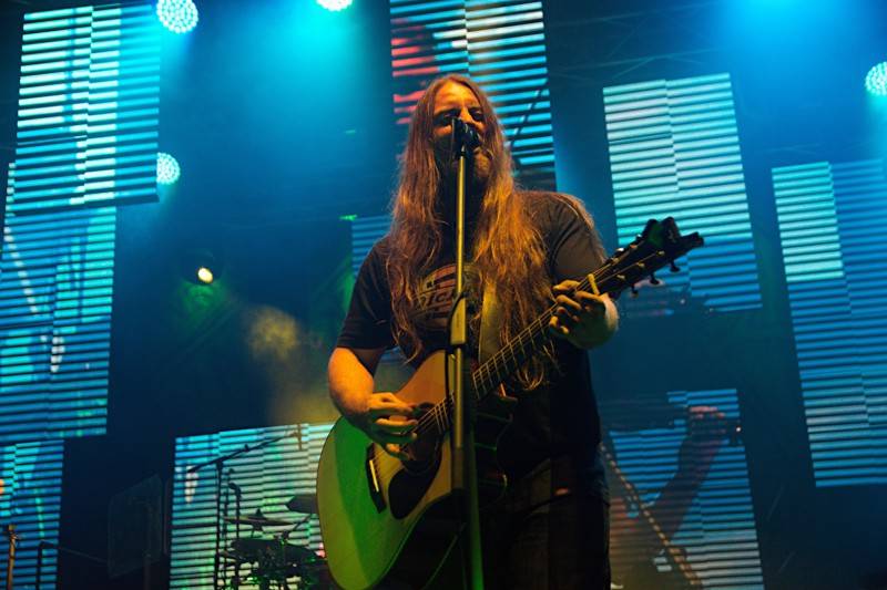 Divokej Bill v Úvalech završil turné, fanouškům servíroval hity i nové album Tsunami