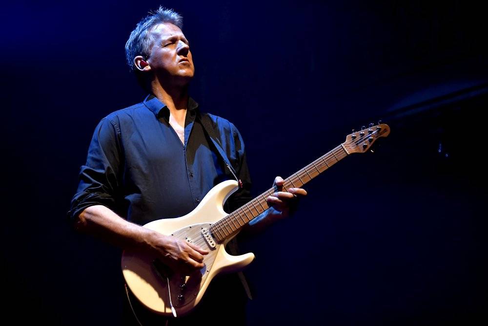  Mike + The Mechanics se proletěli pražskou Lucernou