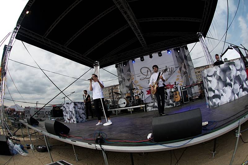 Dožínky na Letné obohatili svými koncerty Slza, Ewa Farna, Voxel nebo Pokáč