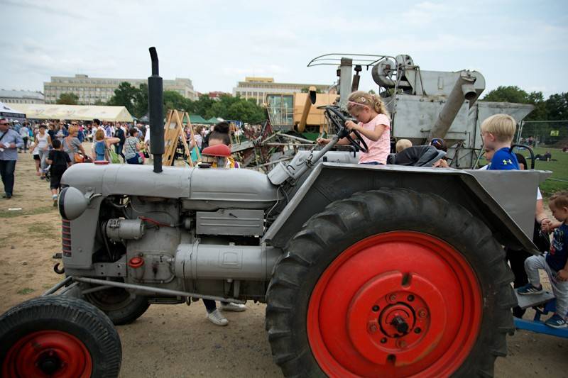 Dožínky na Letné obohatili svými koncerty Slza, Ewa Farna, Voxel nebo Pokáč