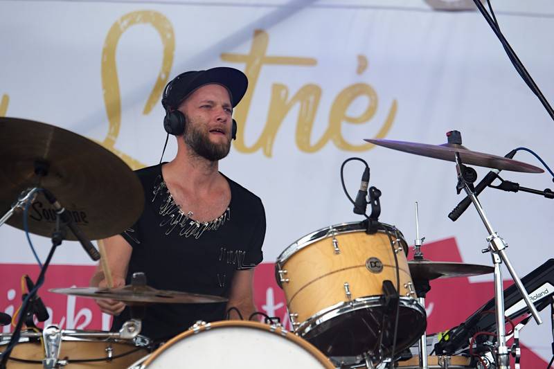 Dožínky na Letné obohatili svými koncerty Slza, Ewa Farna, Voxel nebo Pokáč