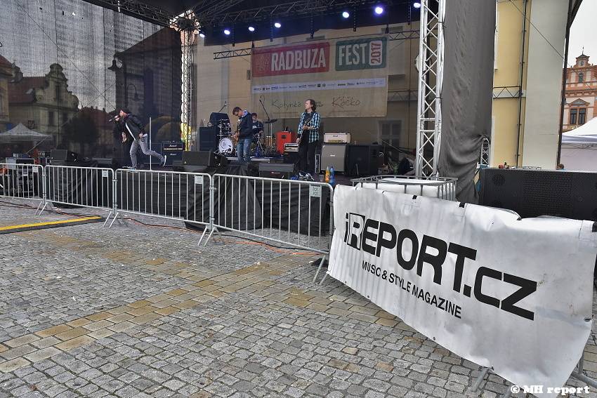 Radbuza fest v Dobřanech: Anna K. se loučila s festivalovou sezónou, hráli i Gingerhead, Ill Fish nebo Smrtislav