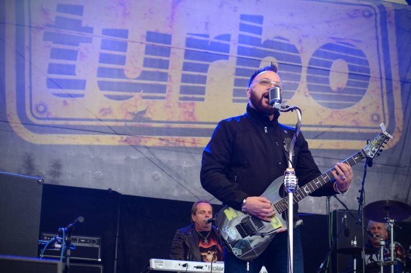 Letní sezónu na Výravě zakončili Suzi Quatro, Olympic, Turbo a ohňostroj