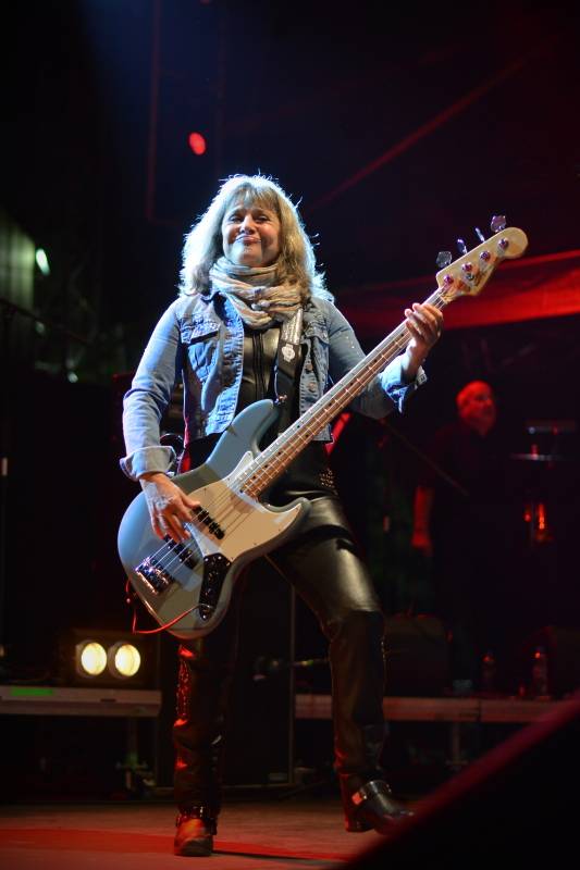 Letní sezónu na Výravě zakončili Suzi Quatro, Olympic, Turbo a ohňostroj