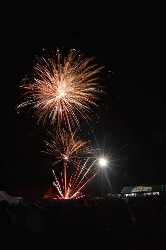 Letní sezónu na Výravě zakončili Suzi Quatro, Olympic, Turbo a ohňostroj