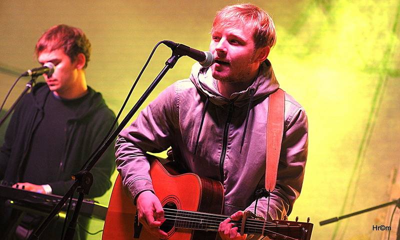 Ekompilace završila své turné v Krnově, na tamním náměstí zářili Wohnout a Thom Artway