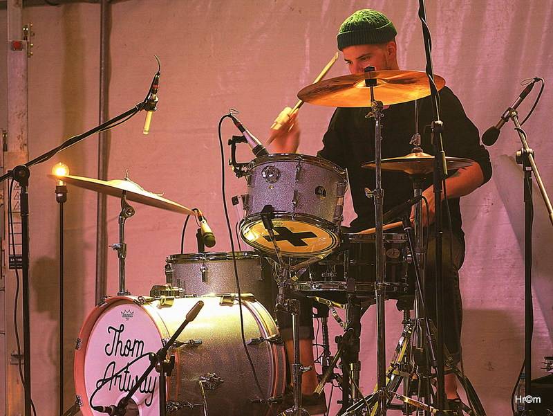 Ekompilace završila své turné v Krnově, na tamním náměstí zářili Wohnout a Thom Artway