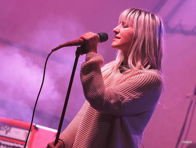 Ekompilace završila své turné v Krnově, na tamním náměstí zářili Wohnout a Thom Artway