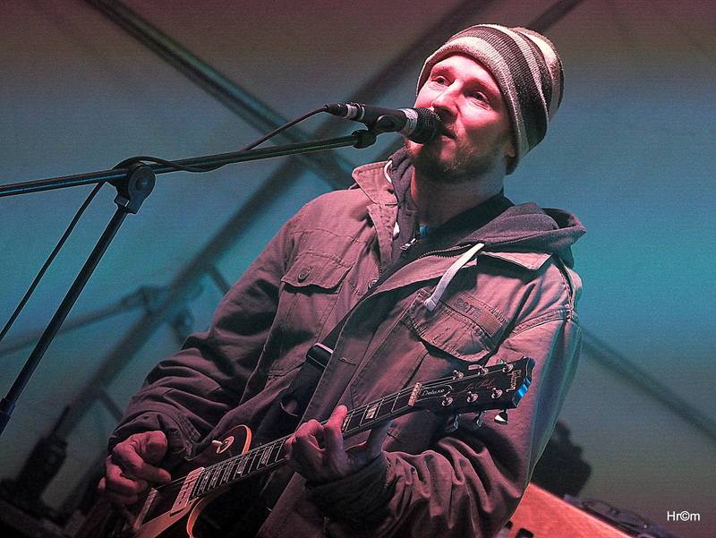 Ekompilace završila své turné v Krnově, na tamním náměstí zářili Wohnout a Thom Artway